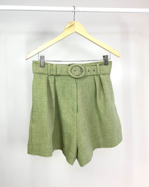 Short alfaiataria com cinto verde C.CLUB - 40