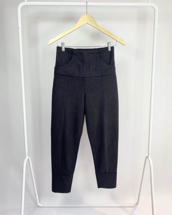 Calça preto com elastico na cintura A NIEMEYER - 34