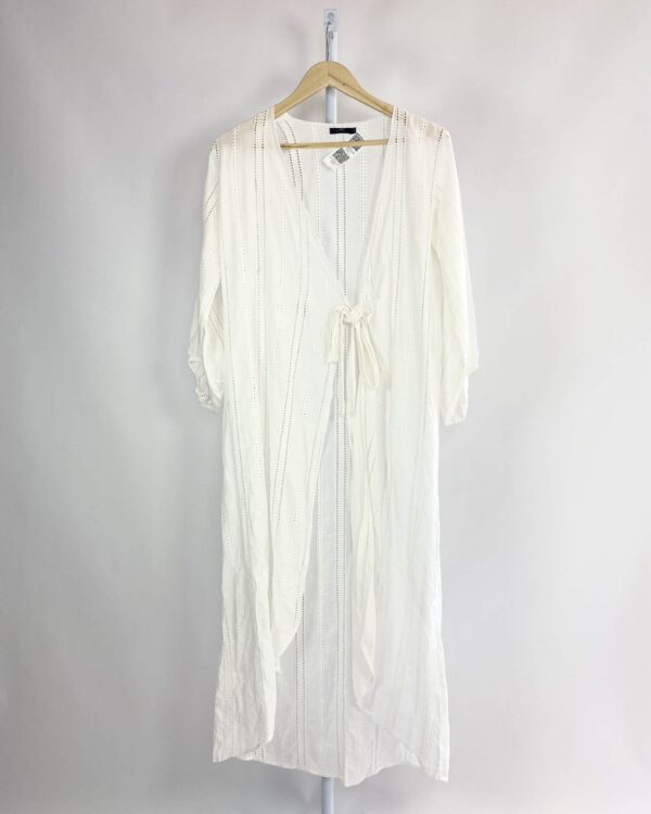 Túnica laise off-white manga bufante e amarração frente AIM - M - VENDIDO SISTEMA OTO