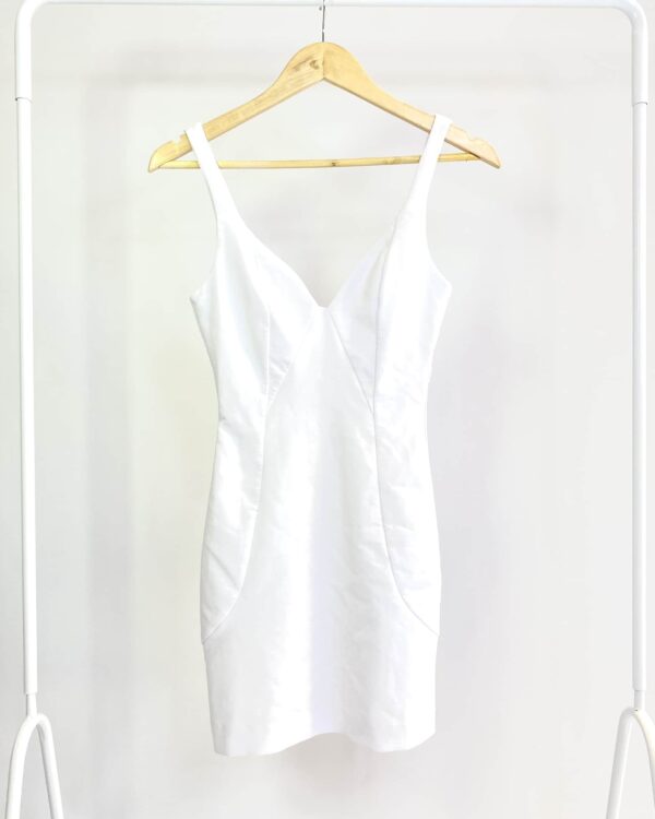 Vestido curto branco ZARA - PP - VENDIDO SIST OTO