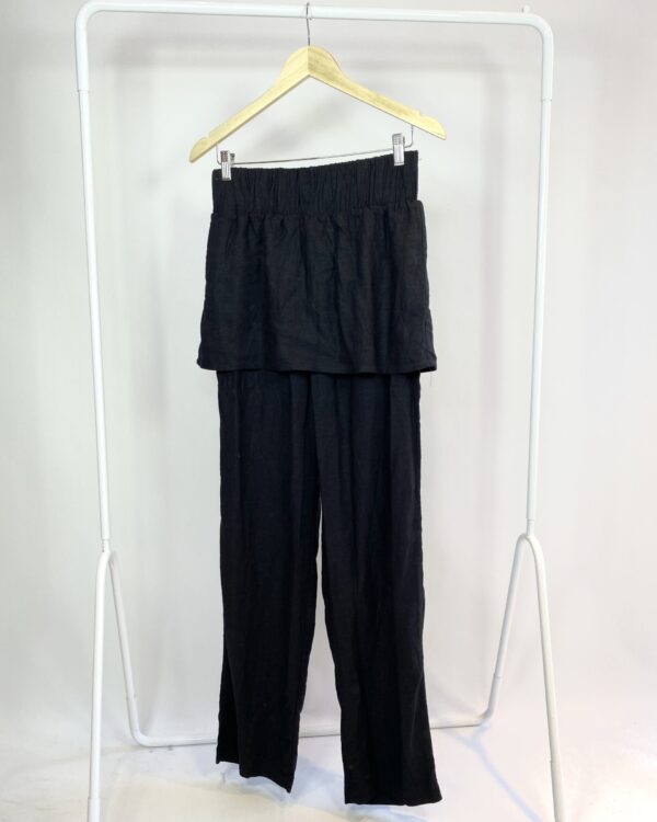 Calça preta com pala e elastico na cintura ONNI - 42 - VENDIDO SISTEMA OTO