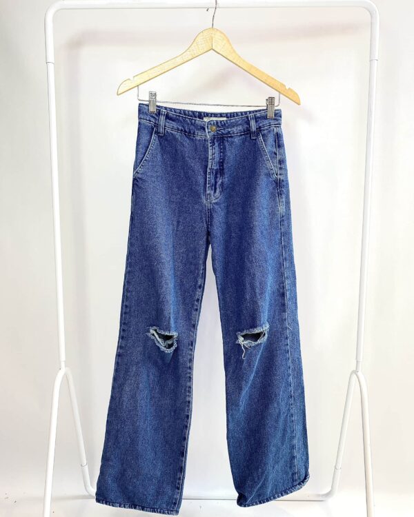 Calça jeans rasgos no joelho NV - 32