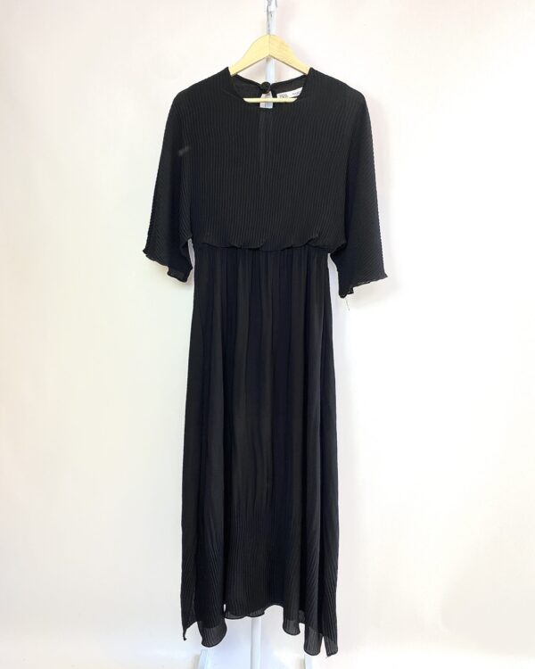 Vestido preto com detalhes drapeados ZARA - M