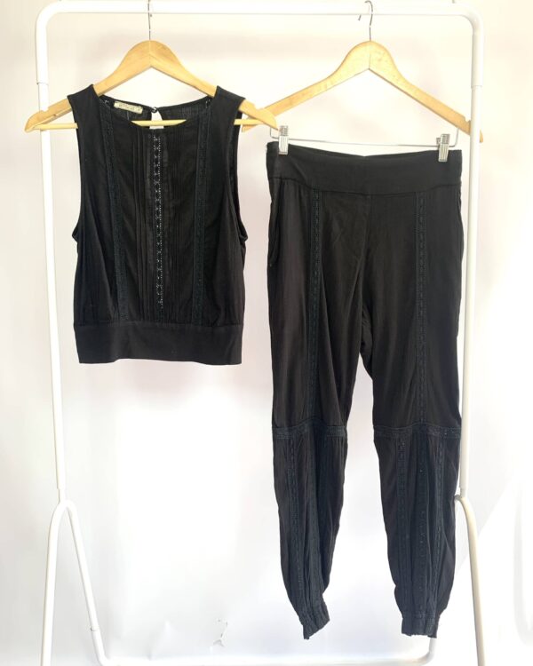 Conjunto calça e blusa preto detalhes AS MARIAS - 36 - VENDIDO SIST OTO