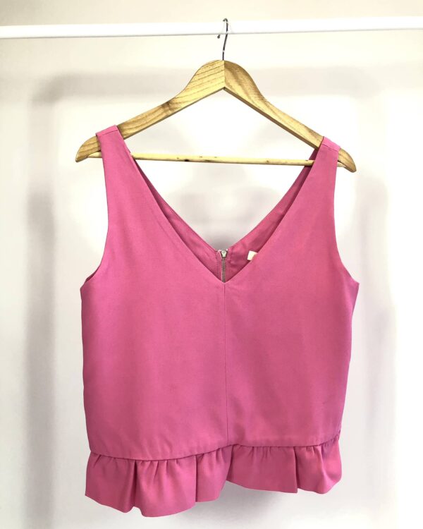 Blusa rosa babado na barra AHKA - M (nunca usado) - VENDIDO SISTEMA OTO