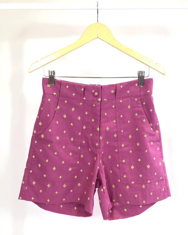 Short fúcsia bordados amarelos AHKA - P (nunca usado) - VENDIDO SISTEMA OTO