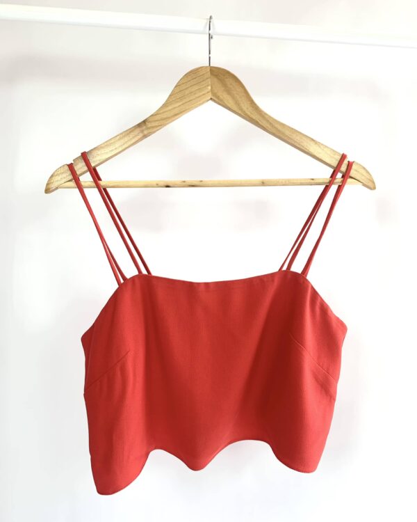 Top cropped reto amplo vermelho NV - M - VENDIDO SIST OTO