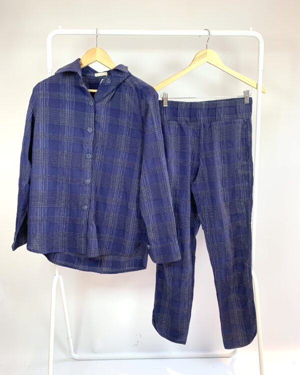 Conjunto azul com detalhes brancos bordados *nunca usado* ONNI - PP - VENDIDO SIST OTO