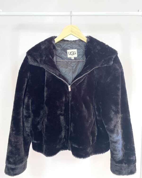 Casaco preto plush UGG - M