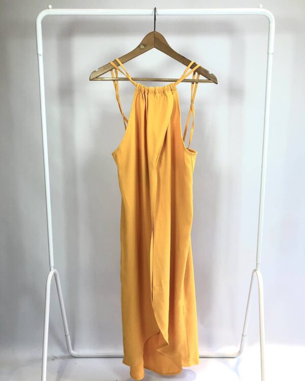 Túnica amarela AHKA - M (nunca usada)