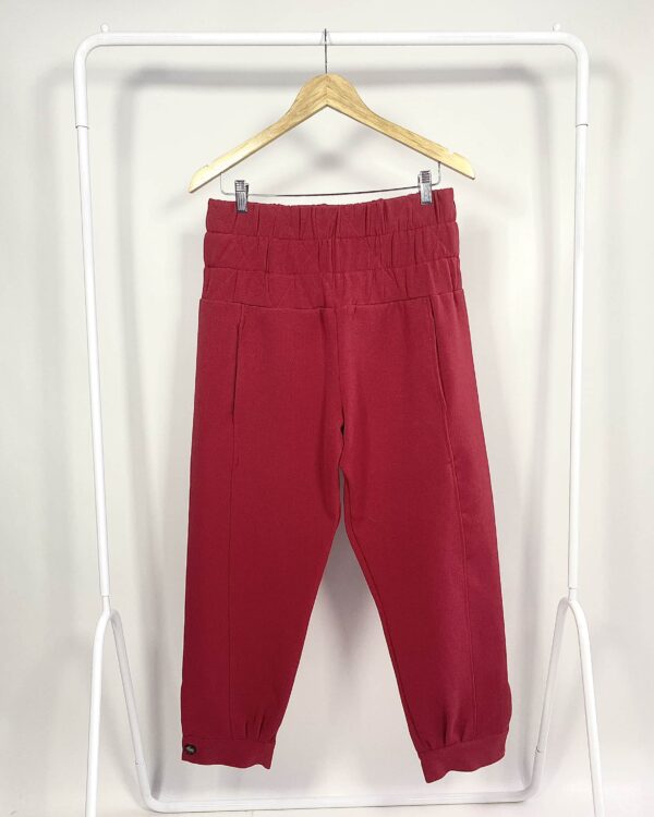 Calça vermelha com elástico largo na cintura GAYA - GG - vendido sistema oto
