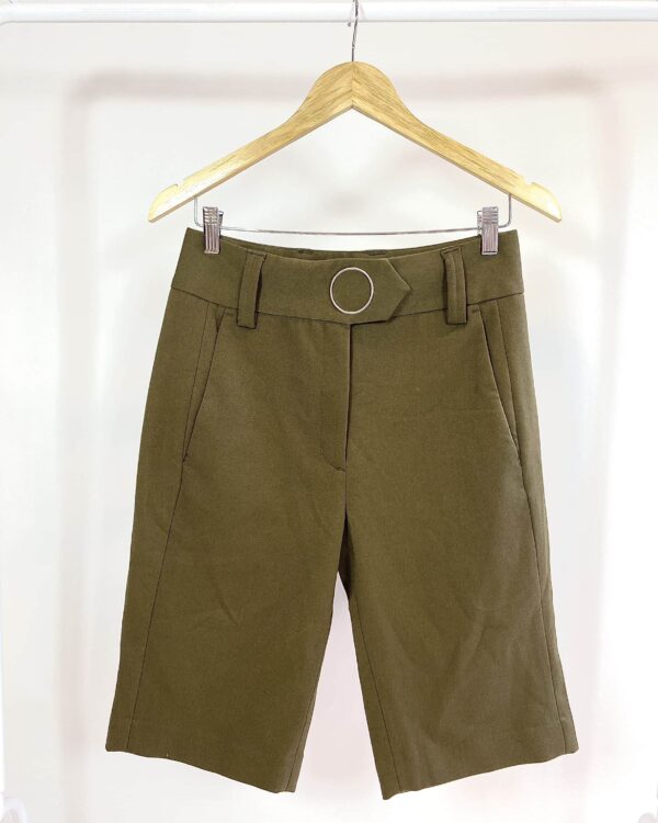 Bermuda verde musgo *nunca usado* ANIMALE - 38 - VENDIDO SISTEMA OTO