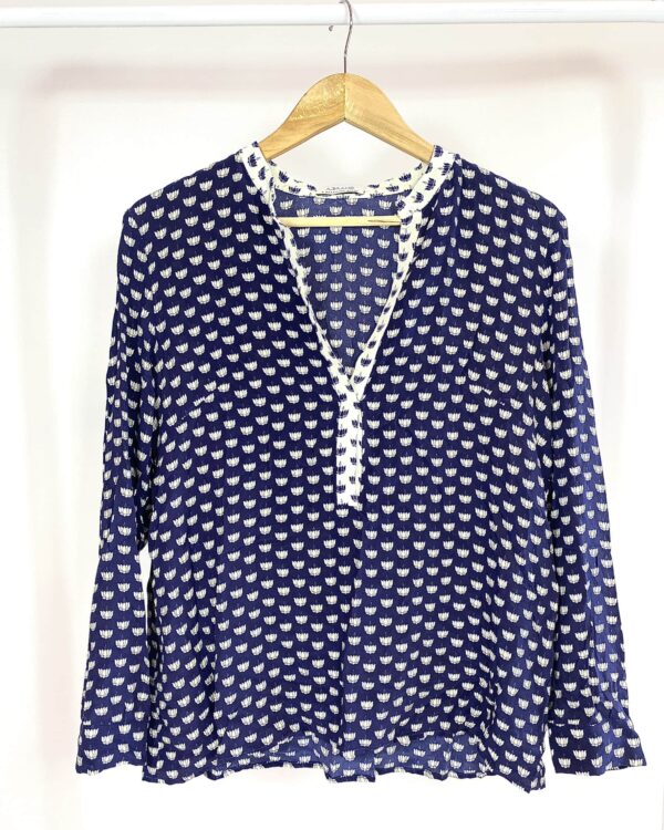 Blusa de seda azul com estamp flor de lotus ABRAND - 40