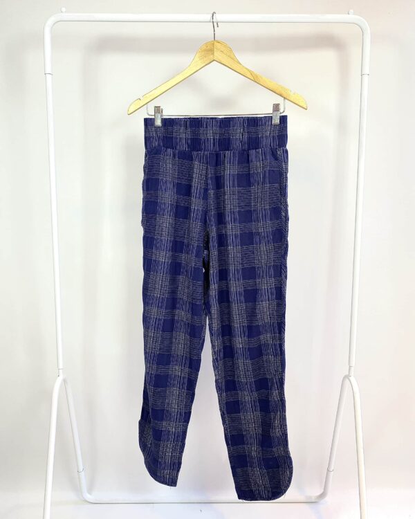 Calça capri quadriculada azul marinho elástico na cintura ONNI - P - VENDIDO SISTEMA OTO