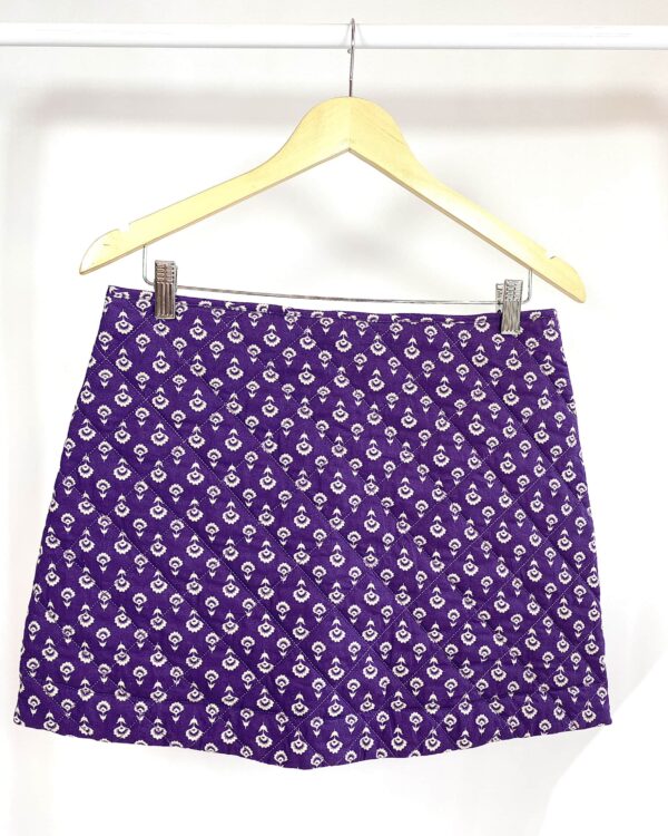 Saia curta matelassê roxa estampa off LOJA 3 - M