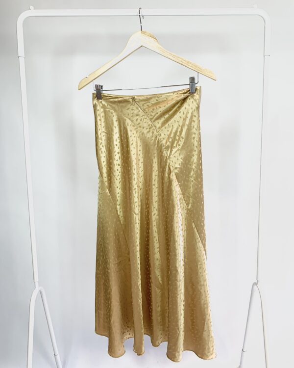 Saia midi acetinada ocre textura gota KAELE - 38