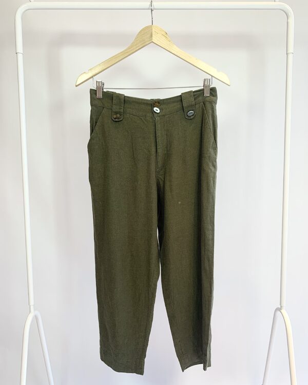 Calça cenoura cropped linho verde musgo detalhe botões AME - M - VENDIDO SIST OTO