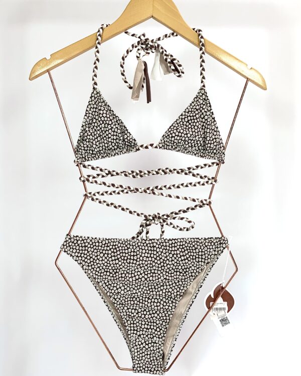 Conjunto biquini asa delta lacinho marrom estampa floral off MAKAI - M