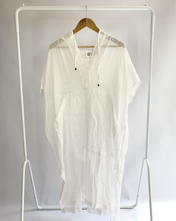 Sobreposição rede branca com capuz OSKLEN - P - VENDIDO SISTEMA OTO