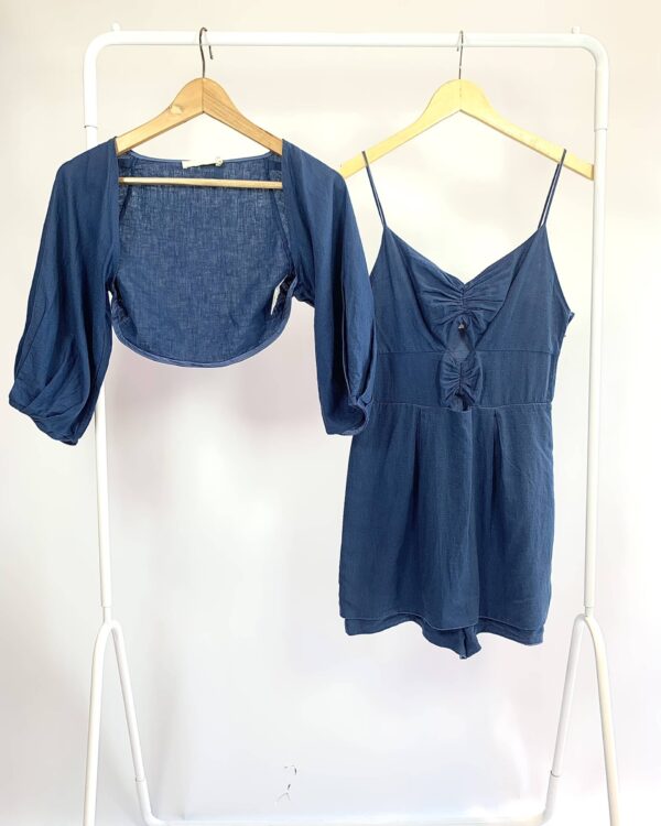 Conjunto viscolinho macaquinho e sobreposição azul CRIS BARROS - 36 - VENDIDO SISTEMA OTO