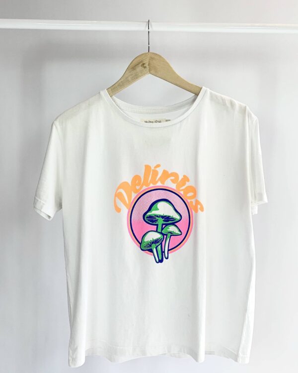 T-shirt off estampa delírios VALÔNIA VERAS + ANA ZANDER - P