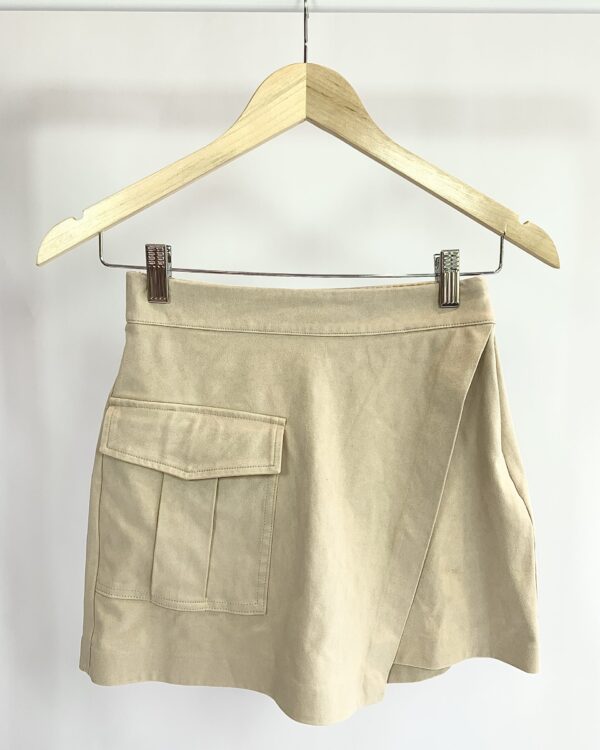 Short-saia chamois bege bolso frente ZARA - PP - vendido sistema oto