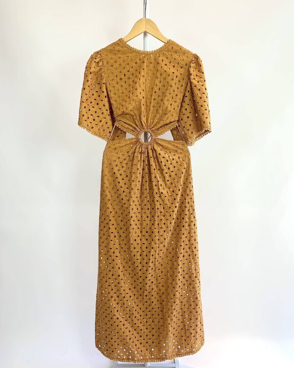 Vestido laise caramelo FARM - M (nunca usado)