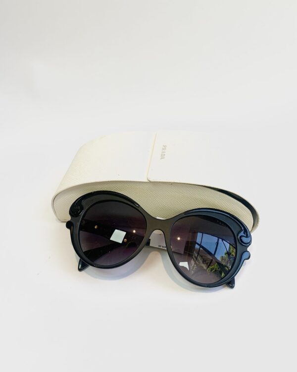 Oculos preto com detalhe PRADA - VENDIDO SIST OTO