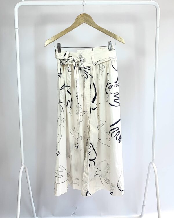 Saia midi bege estampa esboços SISSA - 38 - VENDIDO SISTEMA OTO