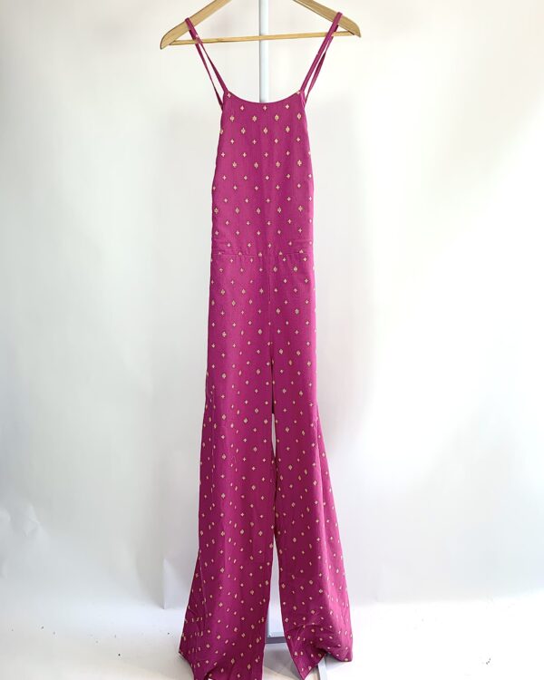 Macacão fúcsia bordados amarelos AHKA - G (nunca usado)