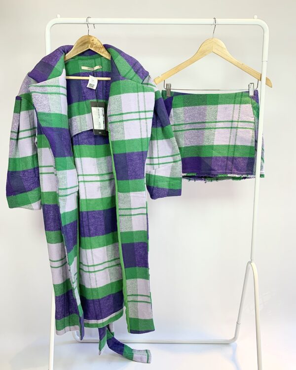 Conjunto max casaco com mini saia quadriculado OPEN - PP