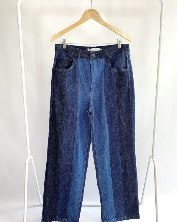 Calça jeans detalhe escuro e claro ATELIA DAS CALÇAS - 44 *nunca usado*(vendido sistema otto)