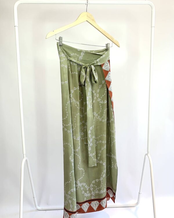 Saia seda envelope verde estampada MARIANA SALEME - P (coleção atual) - VENDIDO SISTEMA OTTO