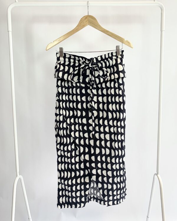 Saia lápis transpassada estampa p&b cadarço cintura ANIMALE - 36
