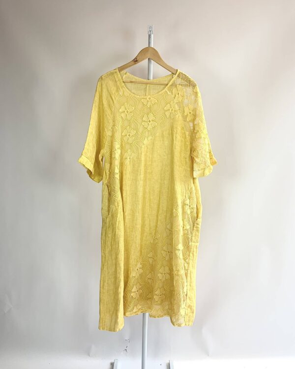 Vestido midi linho amarelo com renda - M - VENDIDO SIST OTO