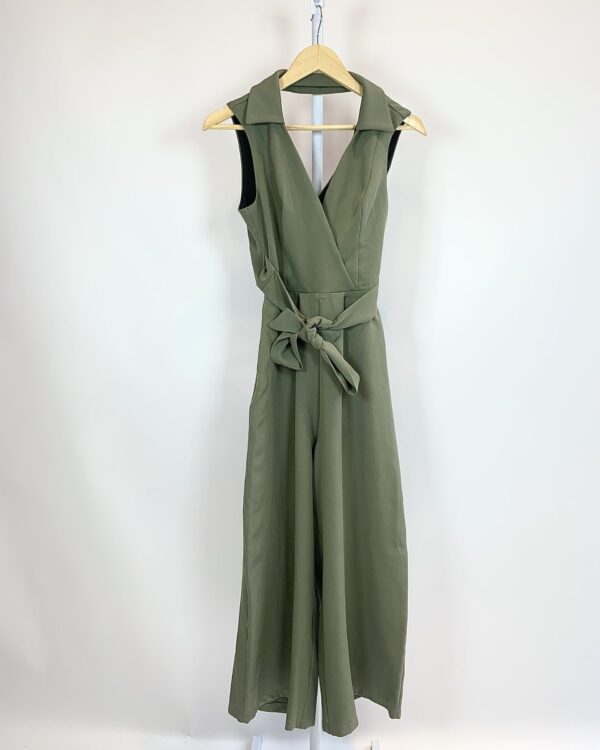 Macacão verde musgo transpasse LANÇA PERFUME - 36 - VENDIDO SISTEMA OTO