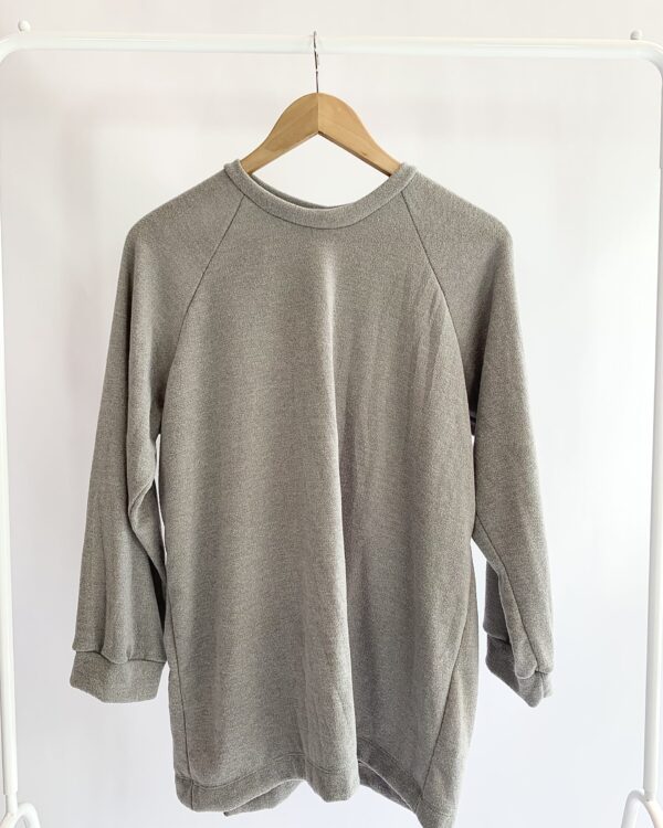 Blusa tricot cinza AHKA - M (nunca usado)