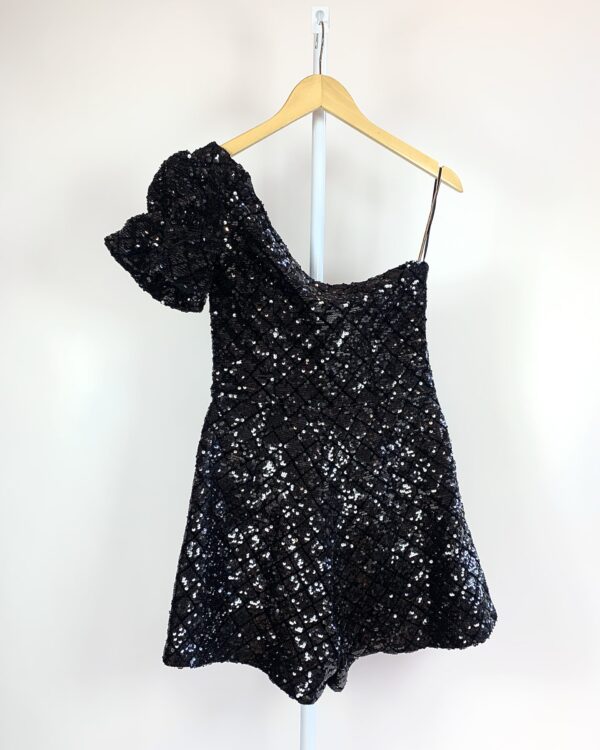 Macaquinho paete preto um ombro SKAZI - M (nunca usado) - VENDIDO SIST OTO