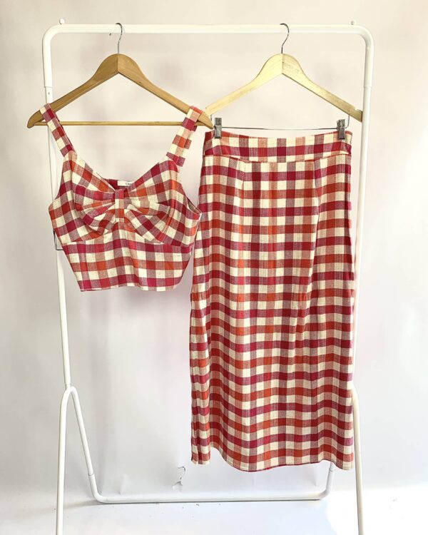 Conjunto saia e cropped quadriculada tons quentes CHEK - M
