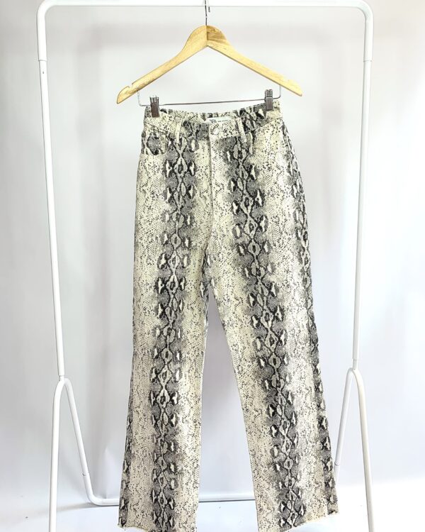 Calça sarja wide leg off estampa cobra ZARA - 40