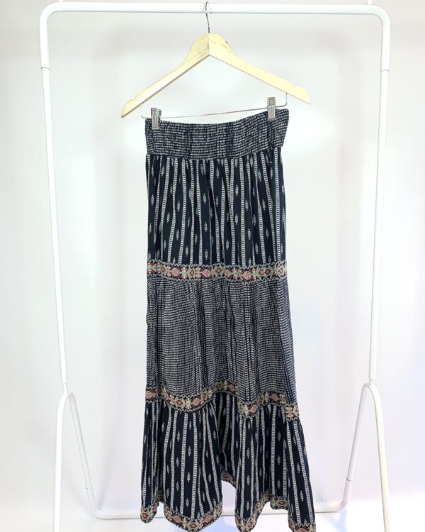 Saia longa preta lastex cintura bordados ZARA - P