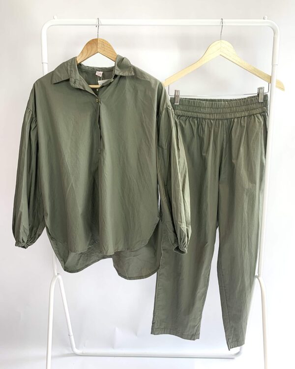 Conjunto calça e blusa verde musgo DYE ME - G - VENDIDO SISTEMA OTO