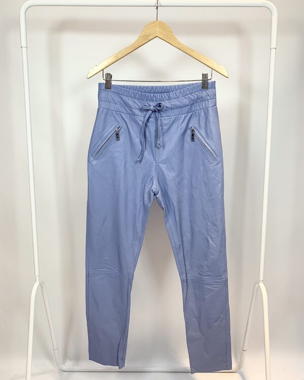 Calça azul claro couro COUROS DO VALLEH - P VENDIDO SISTEMA OTTO