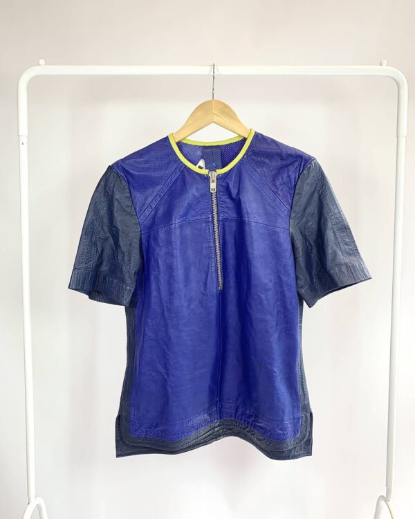 Blusa couro azul manga curta detalhe lima ANIMALE - M