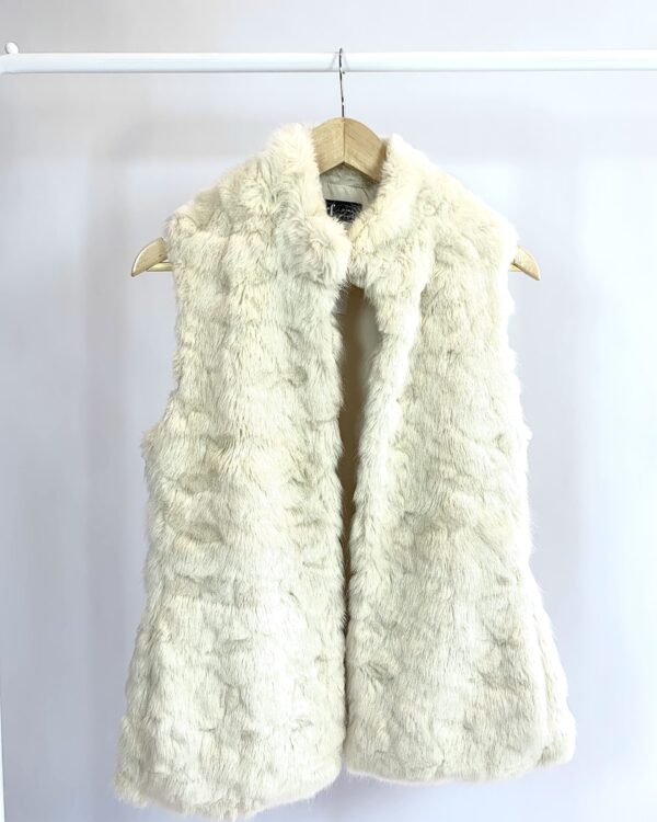 Colete pelos bege ZARA - M - VENDIDO SIST OTO