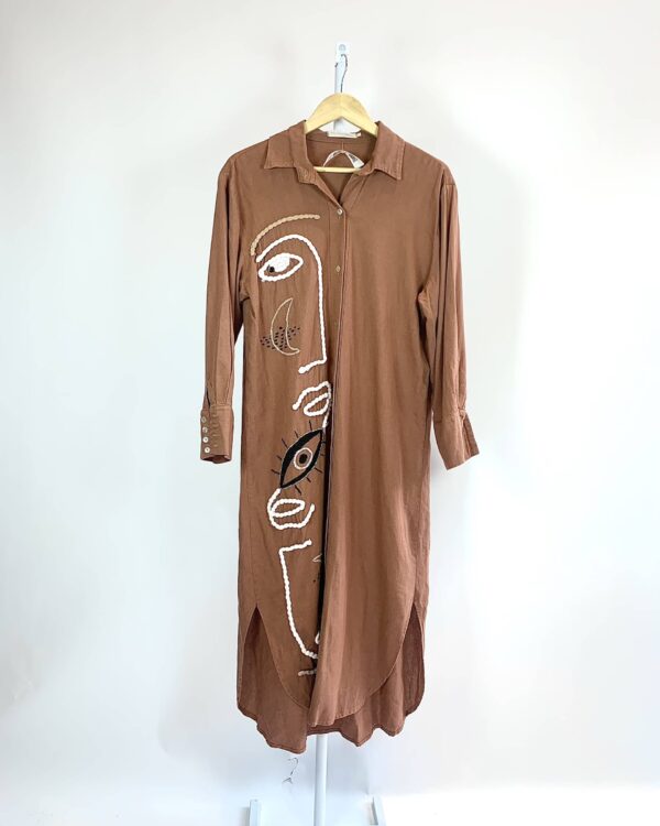 Chemise marrom com bordado VALONIA VERAS - G - VENDIDO SISTEMA OTO