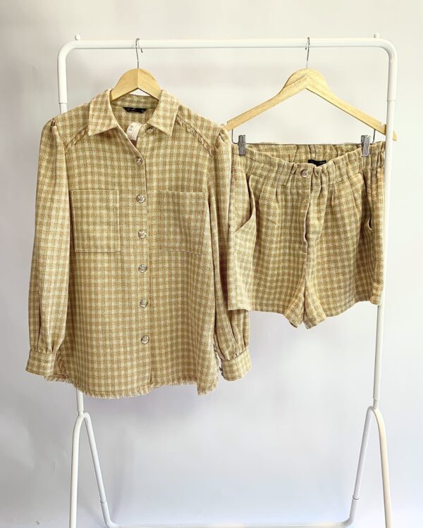Conjunto short e camisa shecket quadriculado beje e off - A COLLECTION