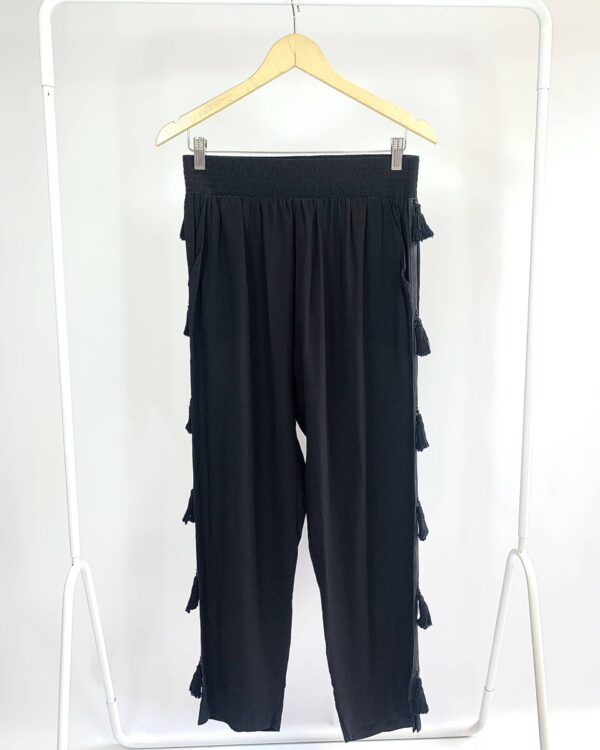 Calça preta de seda com detalhes de franja lateral WASABI - G - VENDIDO SISTEMA OTO