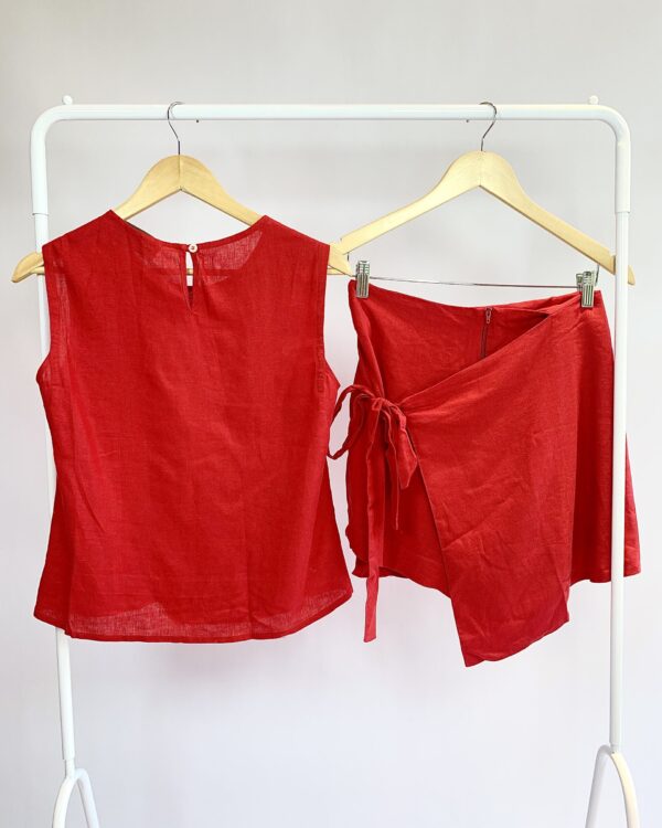 Conjunto blusa e short saia vermelho MARCI *nunca usado* - P - VENDIDO SIST OTO