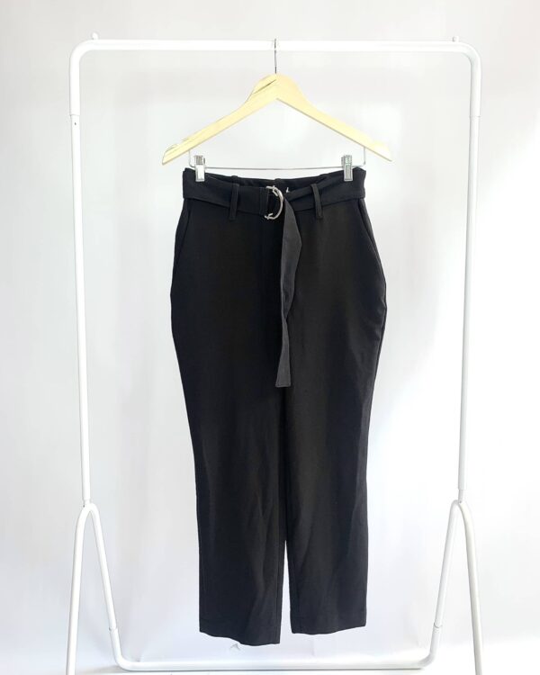 Calça alfaiataria preta ANIMALE *nunca usada* - 40 (vendido sistema otto)